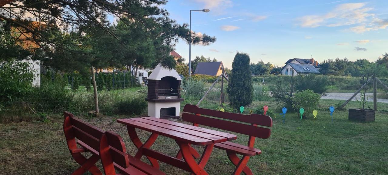"Agus" Komfortowe I Nowczesne Domki W Cichej Okolicy Niedaleko Plazy Ostrowo  Extérieur photo